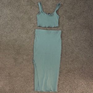 Lulu’s two piece set